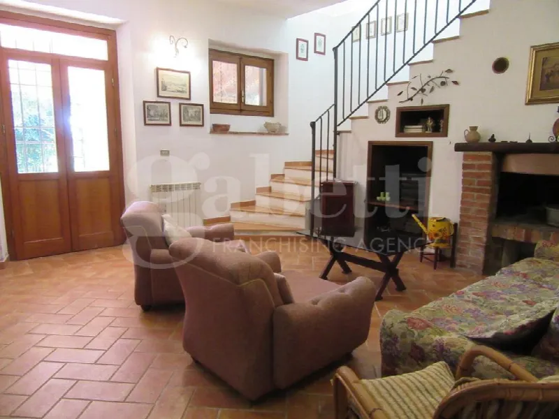 Rustico/Casale in vendita a Roccastrada - foto 2