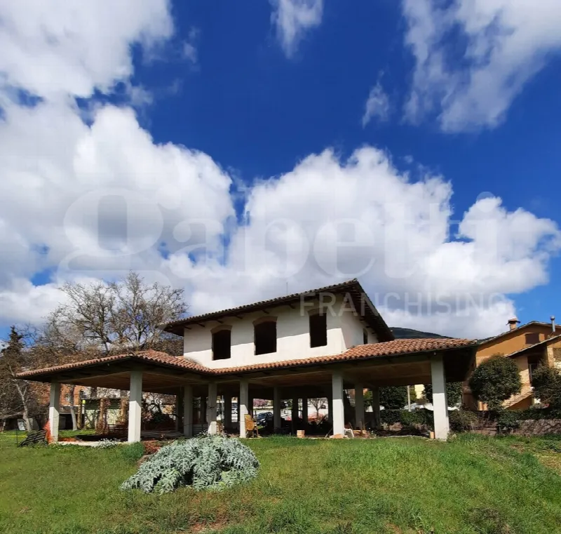 Casa Indipendente in vendita a Gubbio - foto 1