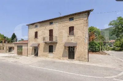 Palazzo/Stabile in vendita a Gubbio - foto 2