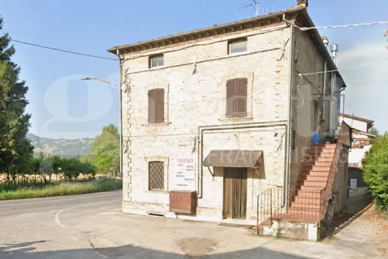Palazzo/Stabile in vendita a Gubbio - foto 3