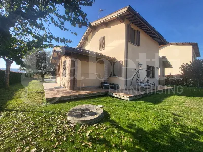 Casa Indipendente in vendita a Gubbio - foto 6