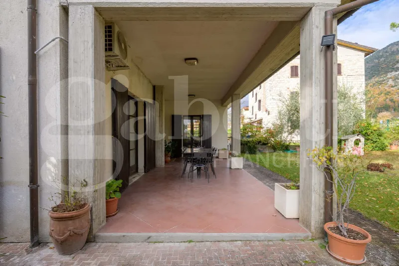 Casa Indipendente in vendita a Gubbio - foto 6