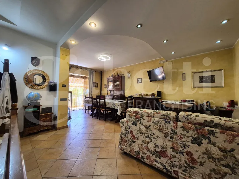Casa Indipendente in vendita a Gubbio - foto 4