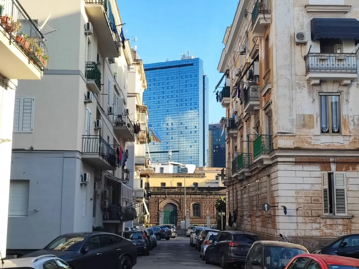 Appartamento in vendita a Napoli, Zona Industriale, Centro Direzionale, Poggioreale - foto 2