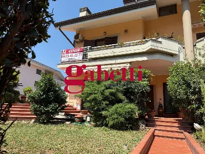 Villetta a schiera in vendita a Caserta, C... - foto 1
