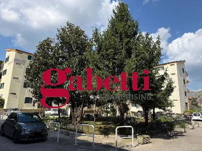 Appartamento in vendita a Caserta, Centro - foto 2