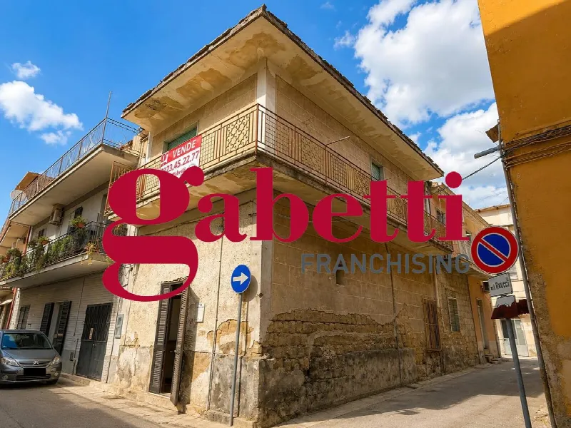 Palazzo/Stabile in vendita a Capodrise - foto 1