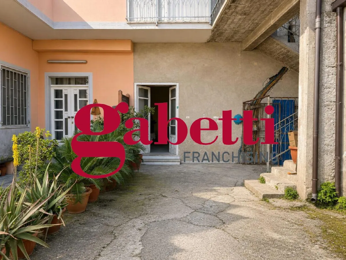 Palazzo/Stabile in vendita a Capodrise - foto 4