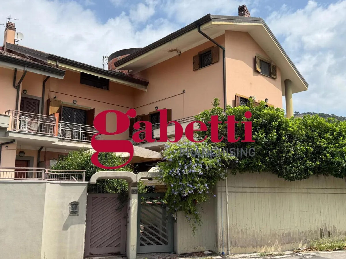 Villetta a schiera in vendita a Caserta, Caserta Nord - foto 2