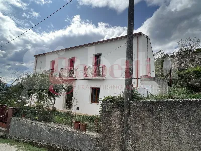 Casa Indipendente in vendita a Pozzilli - foto 1