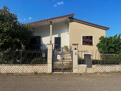 Casa Indipendente in vendita a Sesto Campa... - foto 2
