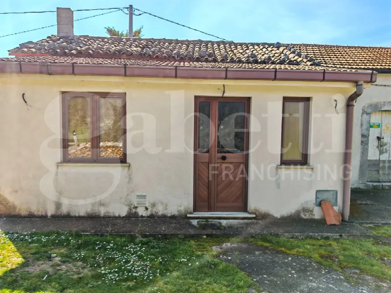 Casa Indipendente in vendita a Sesto Campano - foto 2