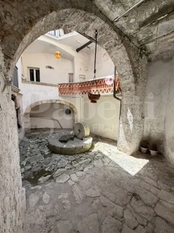 Palazzo/Stabile in vendita a Sant'Elia Fiu... - foto 9