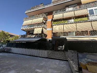 Appartamento in vendita a Roma, Alessandri... - foto 2