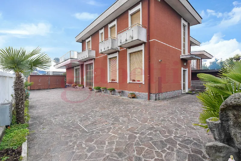 Casa Indipendente in vendita a Cabiate - foto 1