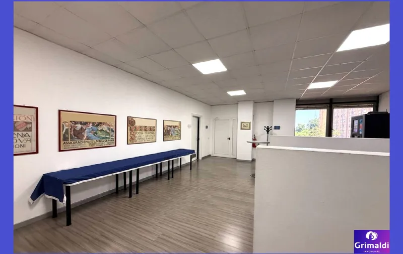Ufficio in vendita a Milano, San Siro, Trenno - foto 1