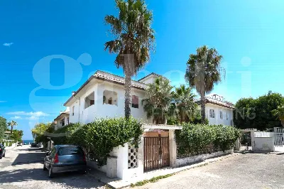 Villetta a schiera in vendita a Giovinazzo - foto 1