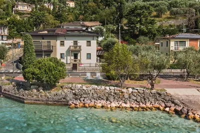 Appartamento in vendita a Torri del Benaco - foto 1