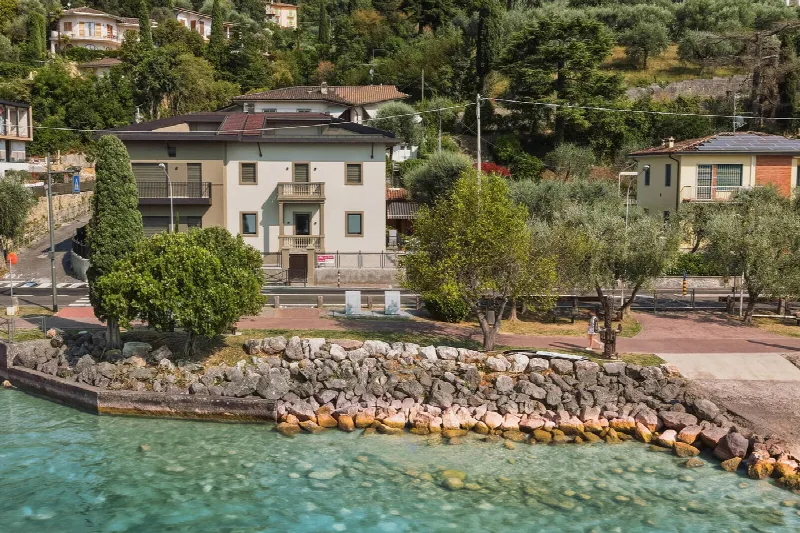 Appartamento in vendita a Torri del Benaco - foto 1