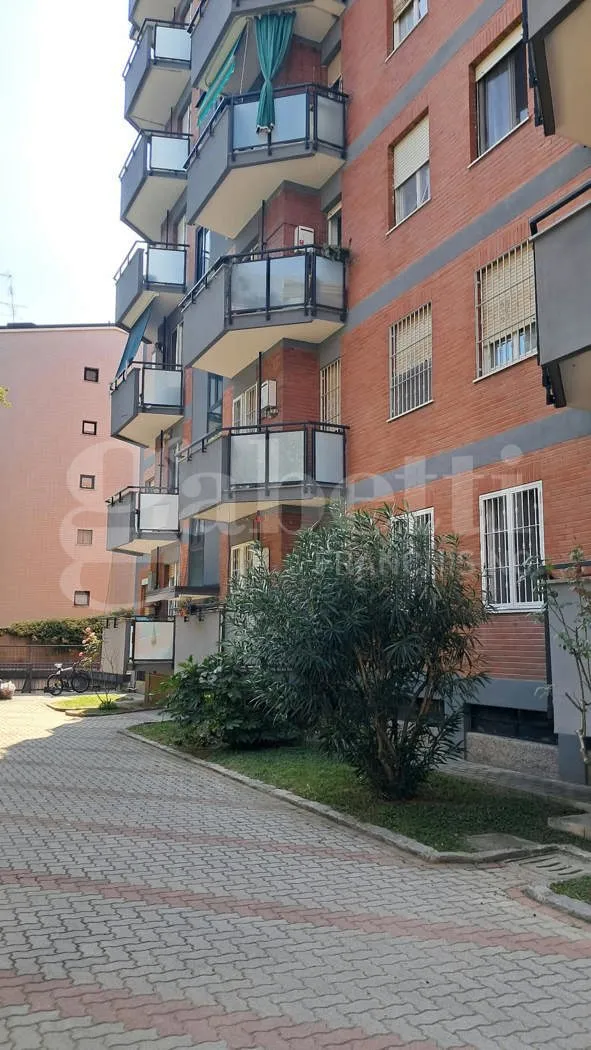 Appartamento in vendita a Milano, Bande Nere, Inganni - foto 1