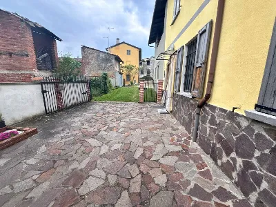 Casa Indipendente in vendita a Montù Becca... - foto 3