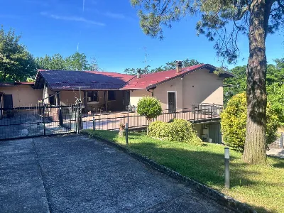 Villa a Broni