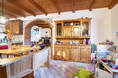 Villa in vendita a Castana - foto 8