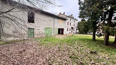 Rustico/Casale a Zenevredo