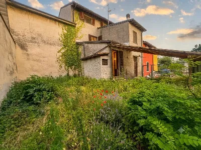 Casa Indipendente in vendita a Montù Becca... - foto 2