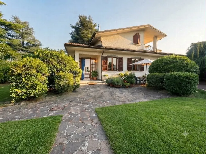 Villa in vendita a Castel San Giovanni - foto 1