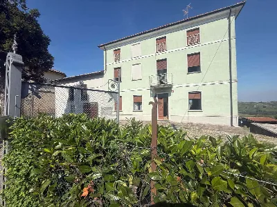 Casa Indipendente a Rovescala