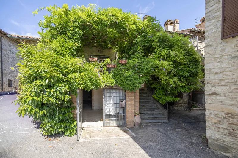 Rustico/Casale in vendita a Todi - foto 1