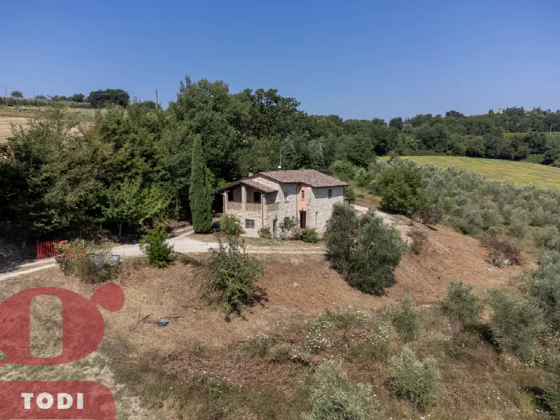 Rustico/Casale in vendita a Todi - foto 1