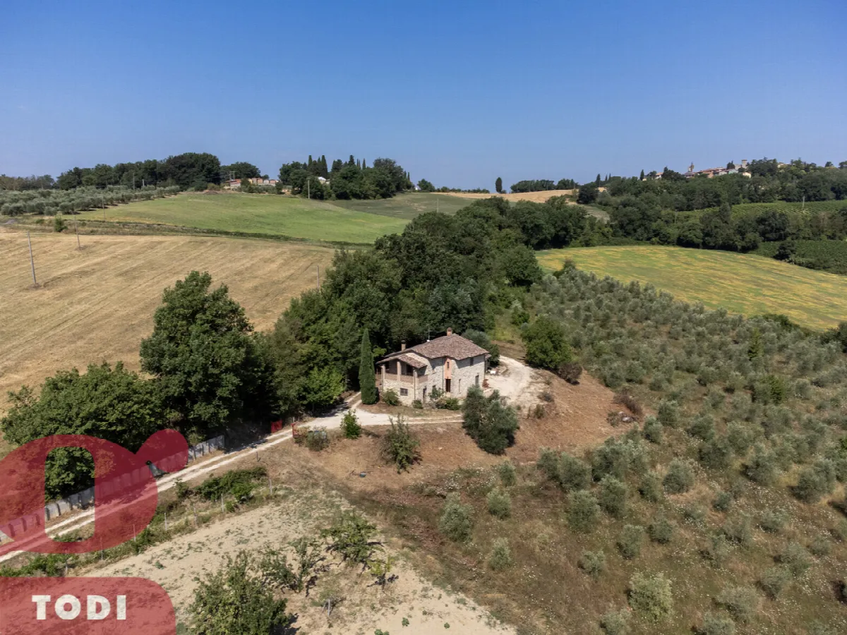 Rustico/Casale in vendita a Todi - foto 4