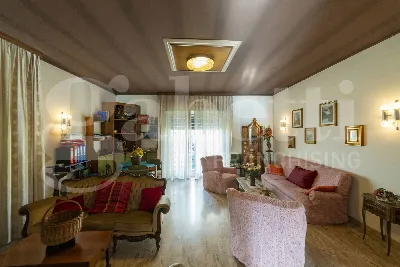 Palazzo/Stabile in vendita a Trezzano sul ... - foto 3