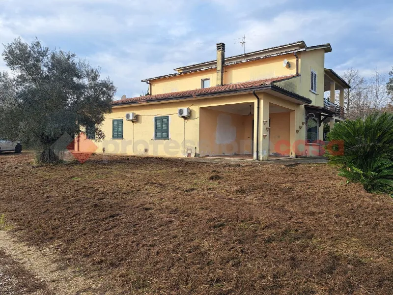 Casa Indipendente in vendita a Cassino - foto 1