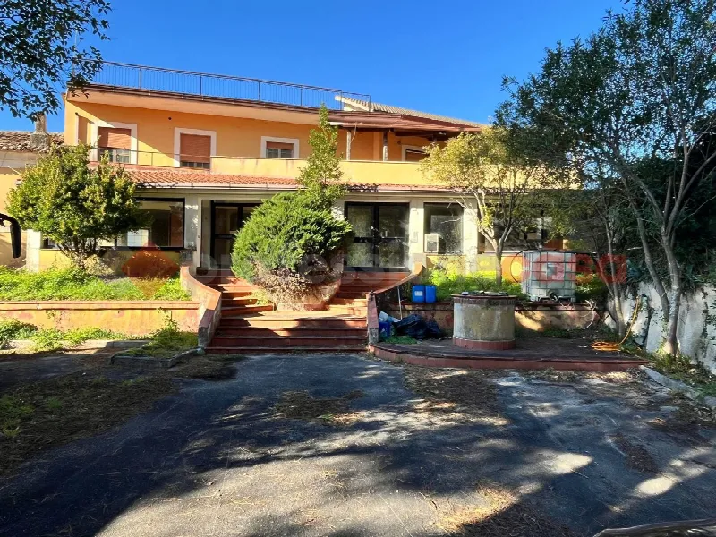 Palazzo/Stabile in vendita a Cassino - foto 8