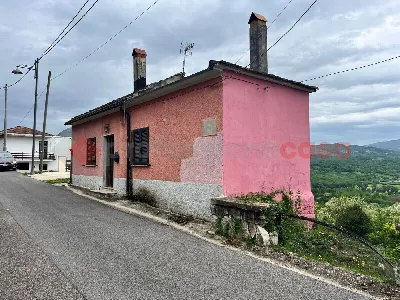 Casa Indipendente a Sant'Ambrogio sul Garigliano