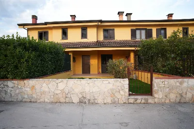Villetta a schiera in vendita a Cervaro - foto 1
