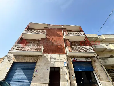 Palazzo/Stabile a Pulsano