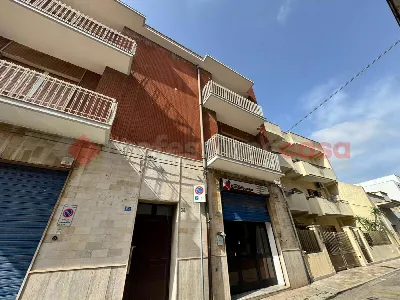 Palazzo/Stabile in vendita a Pulsano - foto 2