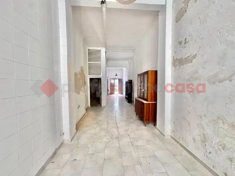 Palazzo/Stabile in vendita a Pulsano - foto 3