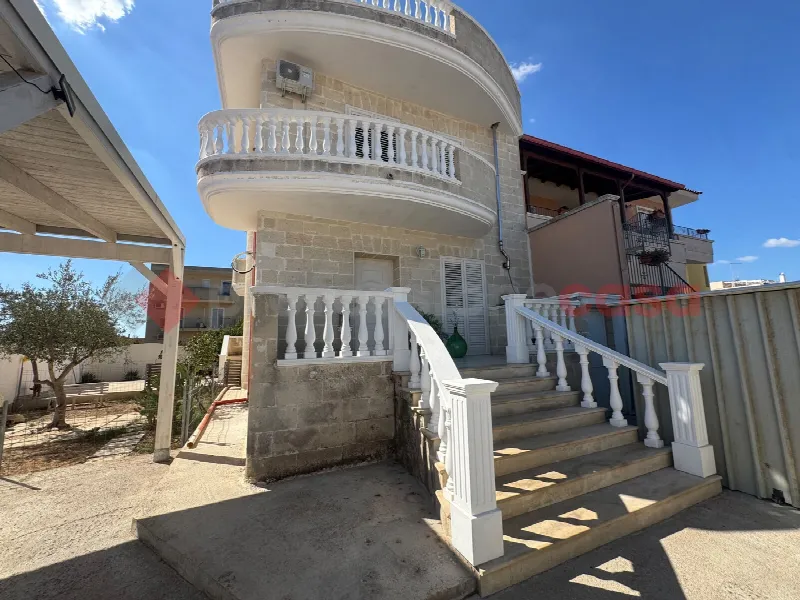 Villa in vendita a Pulsano - foto 1