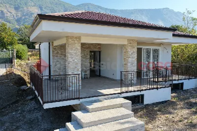 Villetta a schiera in vendita a Sarno - foto 1
