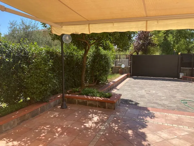 Villetta a schiera in vendita a Battipaglia - foto 1