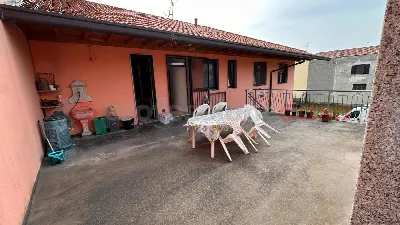 Casa Indipendente in vendita a Cerro Maggi... - foto 2