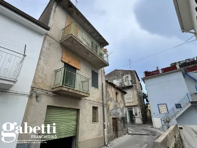 Casa Indipendente a Montagnareale