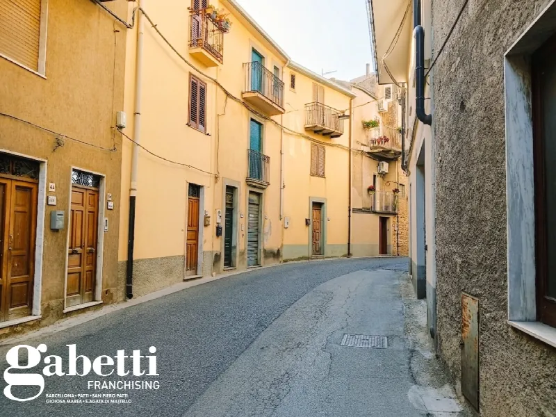 Casa Indipendente in vendita a Ficarra - foto 1