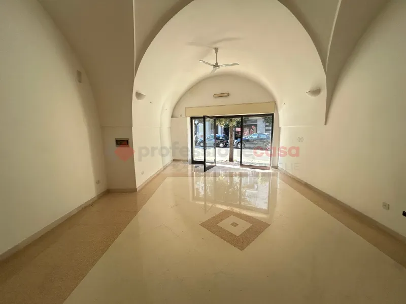 Palazzo/Stabile in vendita a Grottaglie - foto 4