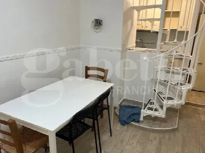 Appartamento in vendita a Napoli, Chiaia, ... - foto 1
